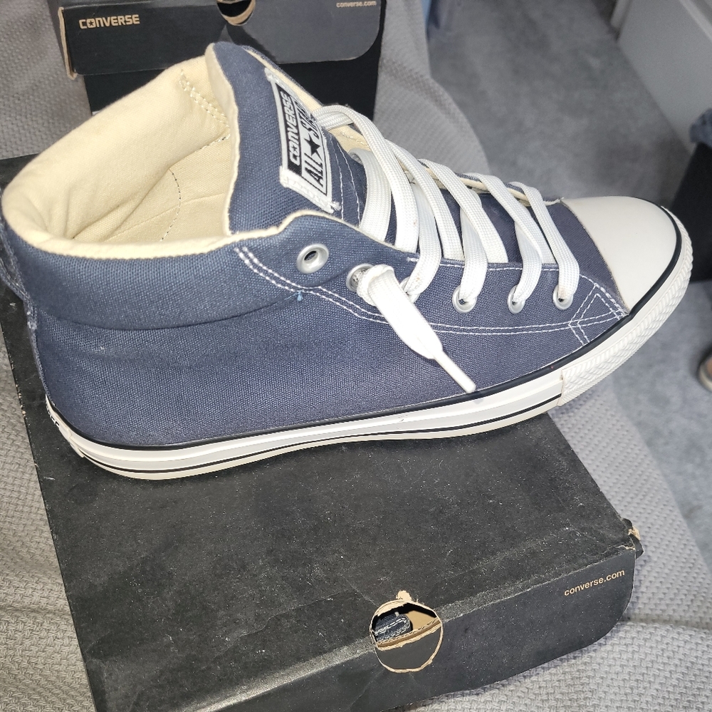 Blue, Converse, 10.